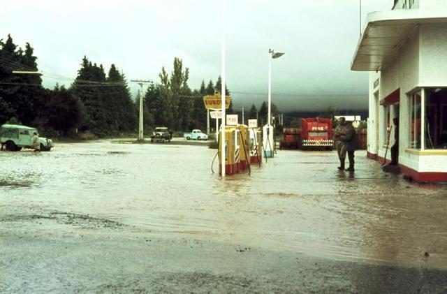 Tongariro River floods garage